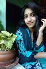 Pictures Of Desi Girl Fucking Her Huge Ass In A Dog Style