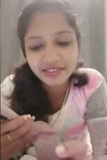 Tamil-Video-of-a-Popular-Chennai-Female-Having-Sex-and-Talking-On-The-Phone-1