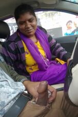 Viral MMS of South Indian Aunty Desi Blowjob In a Vehicle